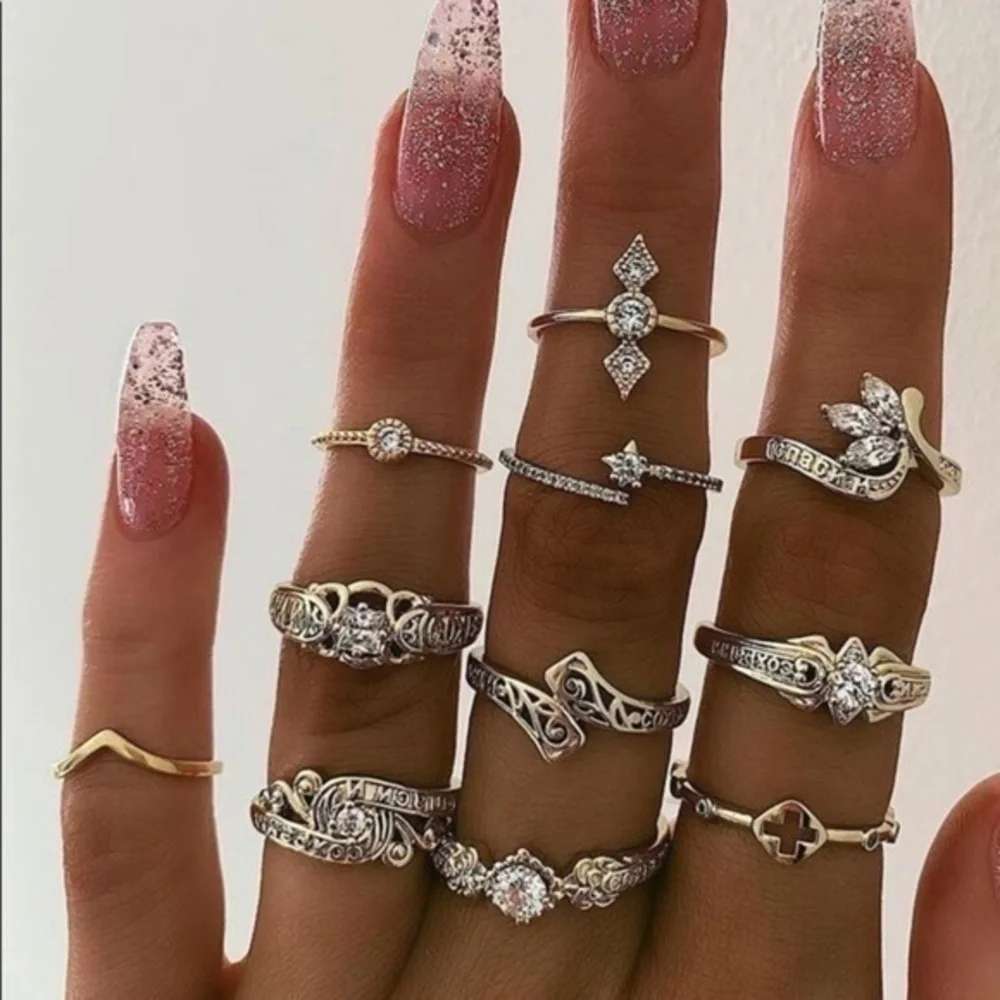 3/$30 💛 Bohemian Gold Ring Set 💛